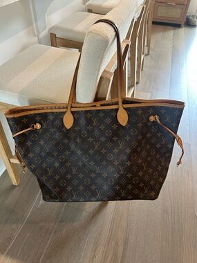 Authentic Louis Vuitton Brown Monogram Neverfull GM